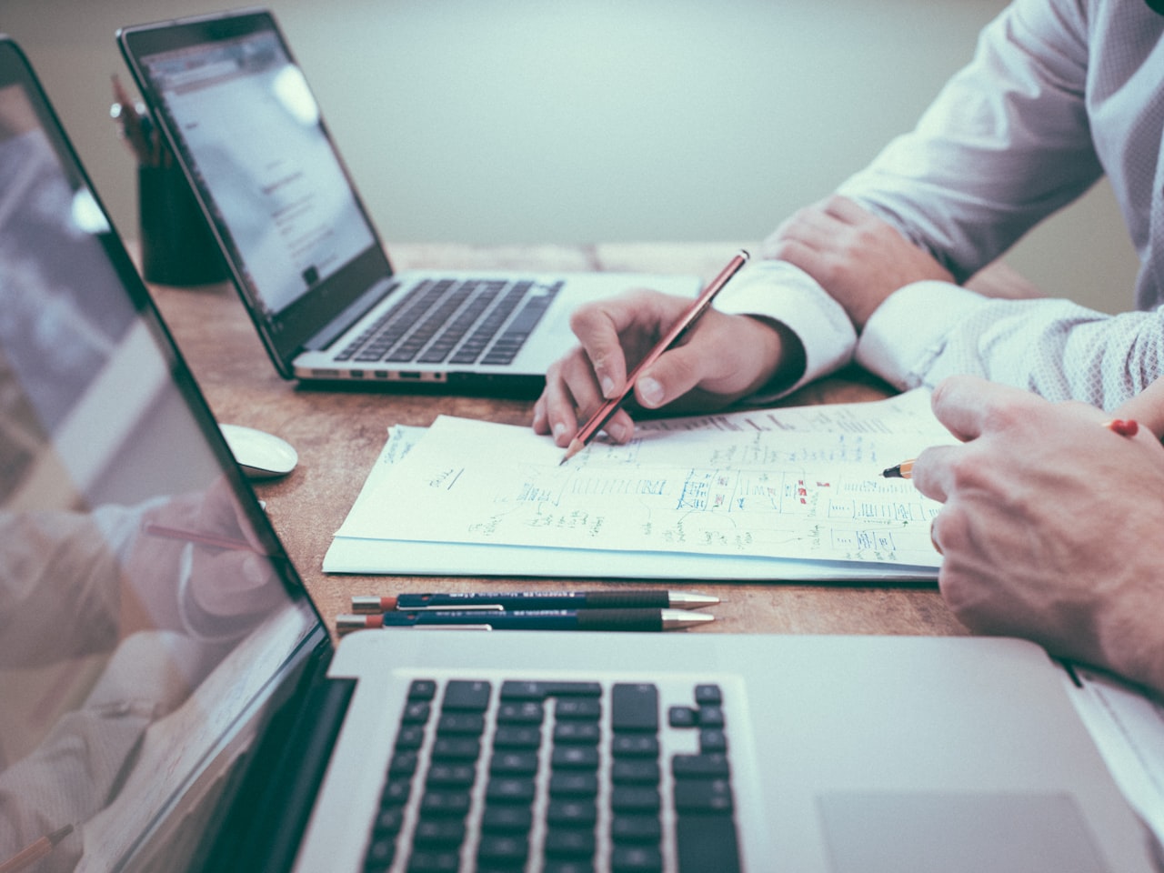 A freelancer planning their freelance career and business growth step by step